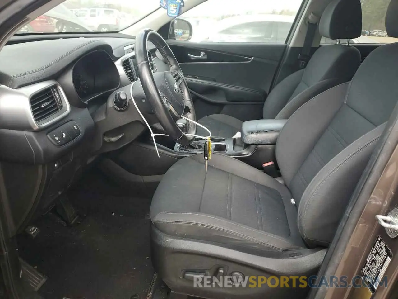 7 Фотография поврежденного автомобиля 5XYPG4A31KG572525 KIA SORENTO 2019