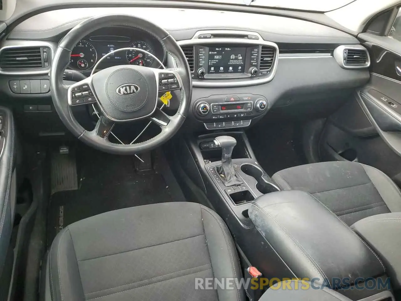 8 Фотография поврежденного автомобиля 5XYPG4A31KG572525 KIA SORENTO 2019