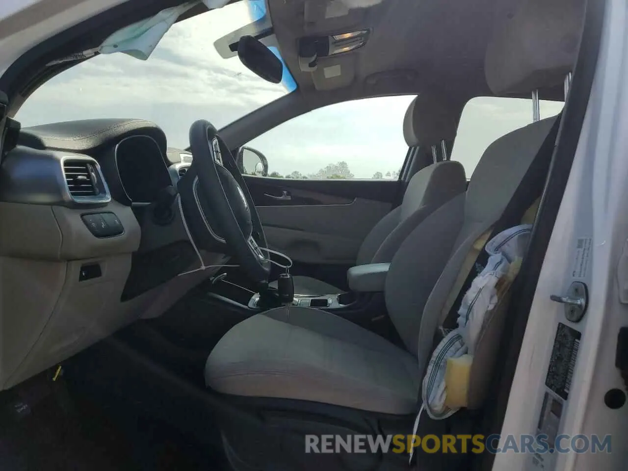 7 Фотография поврежденного автомобиля 5XYPG4A32KG502032 KIA SORENTO 2019