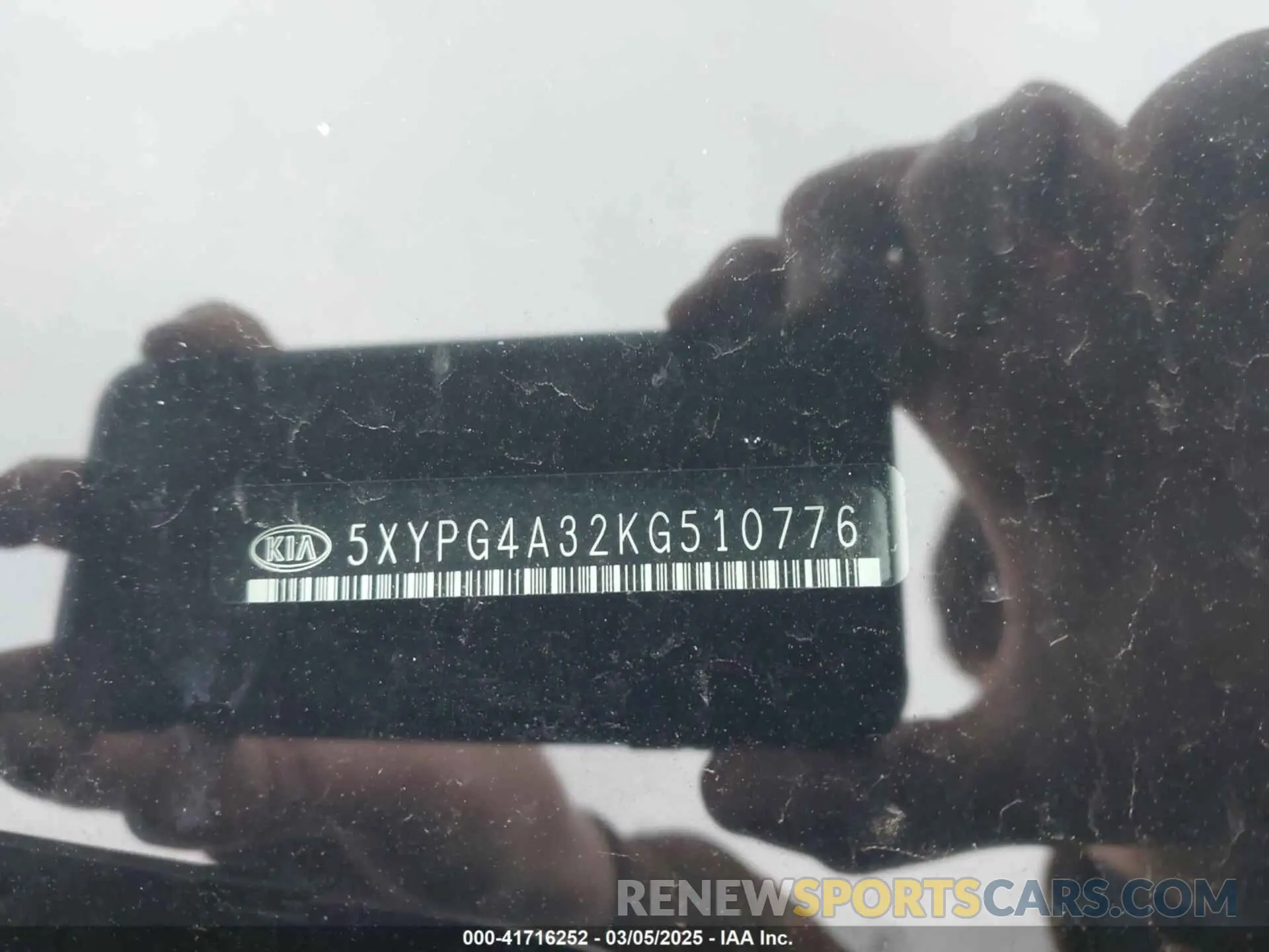 9 Photograph of a damaged car 5XYPG4A32KG510776 KIA SORENTO 2019