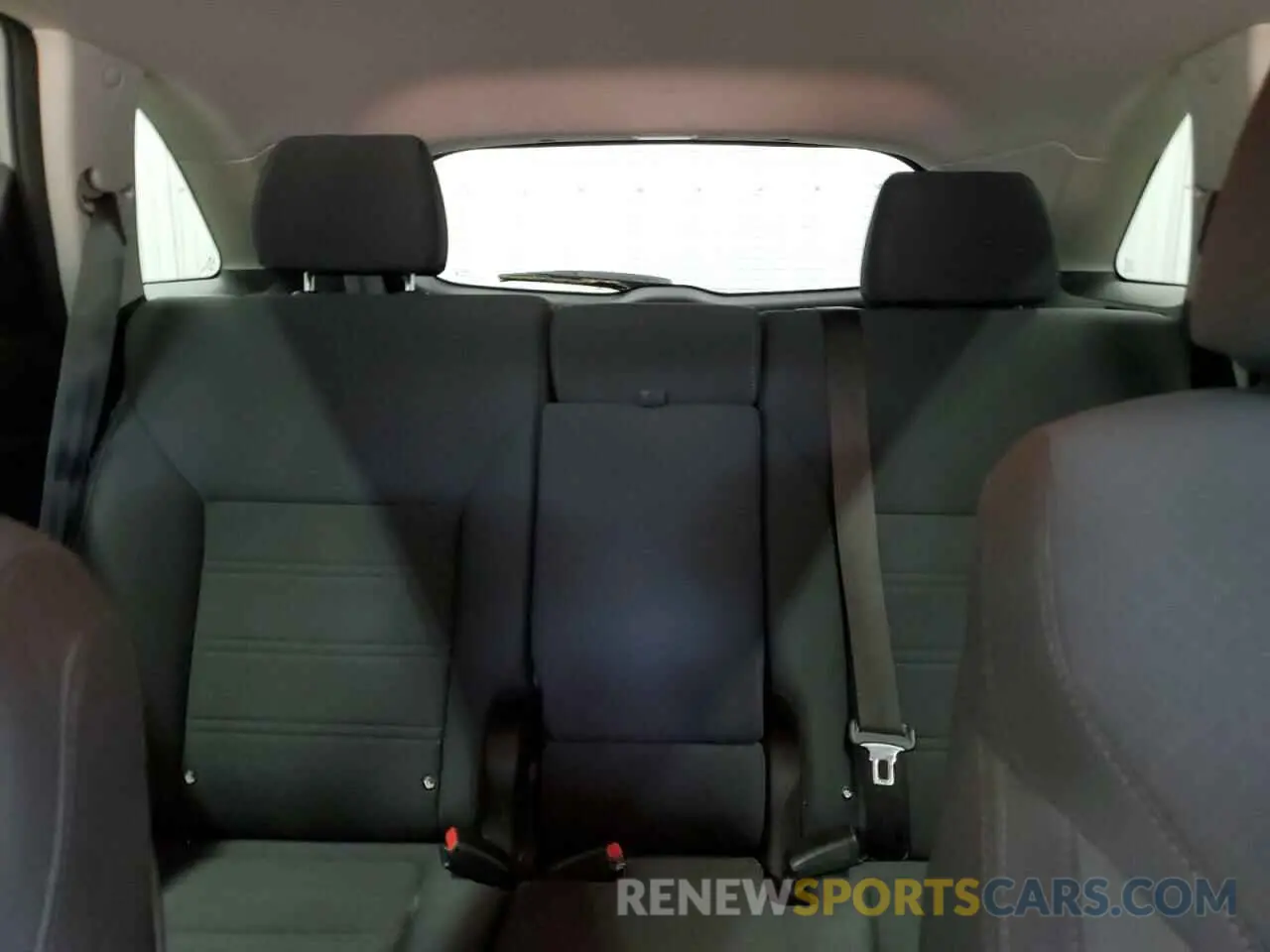 10 Photograph of a damaged car 5XYPG4A32KG583114 KIA SORENTO 2019