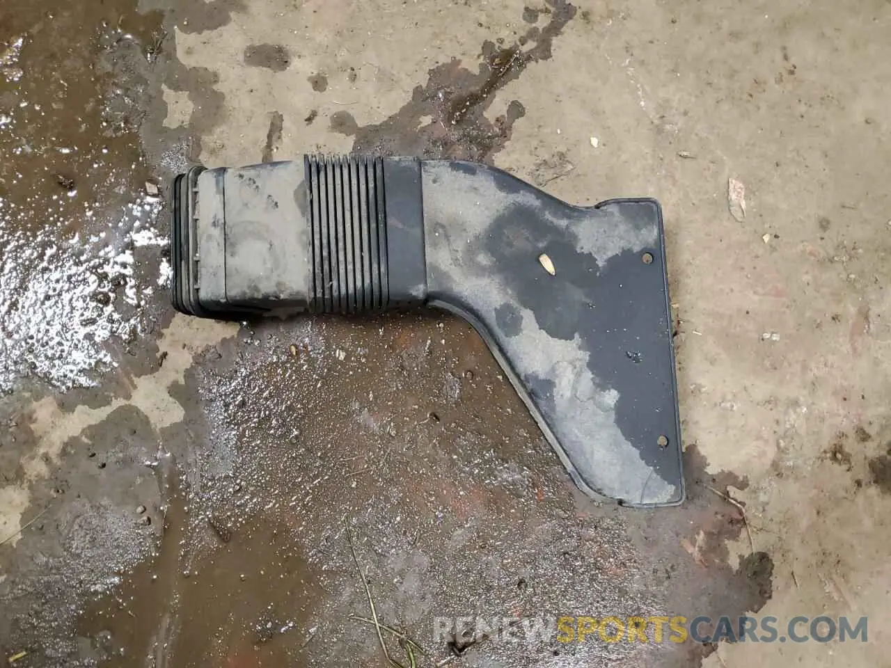 15 Photograph of a damaged car 5XYPG4A32KG589365 KIA SORENTO 2019