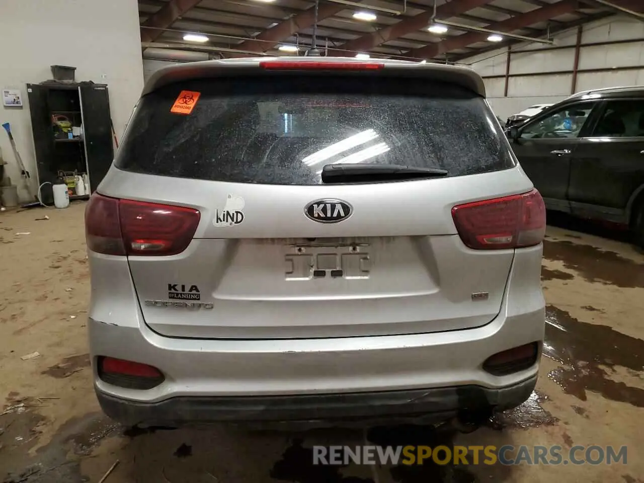 6 Photograph of a damaged car 5XYPG4A32KG589365 KIA SORENTO 2019