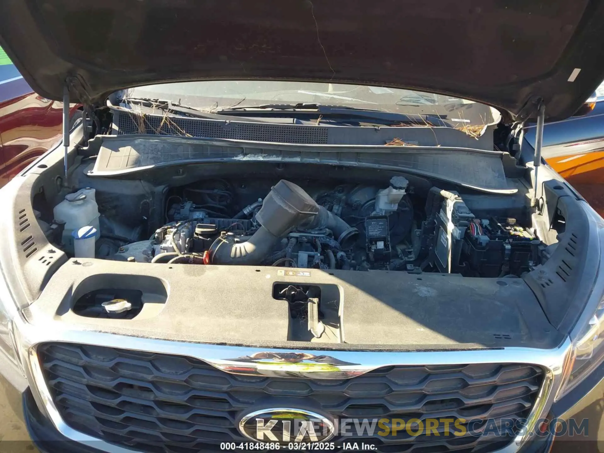 10 Photograph of a damaged car 5XYPG4A33KG505893 KIA SORENTO 2019