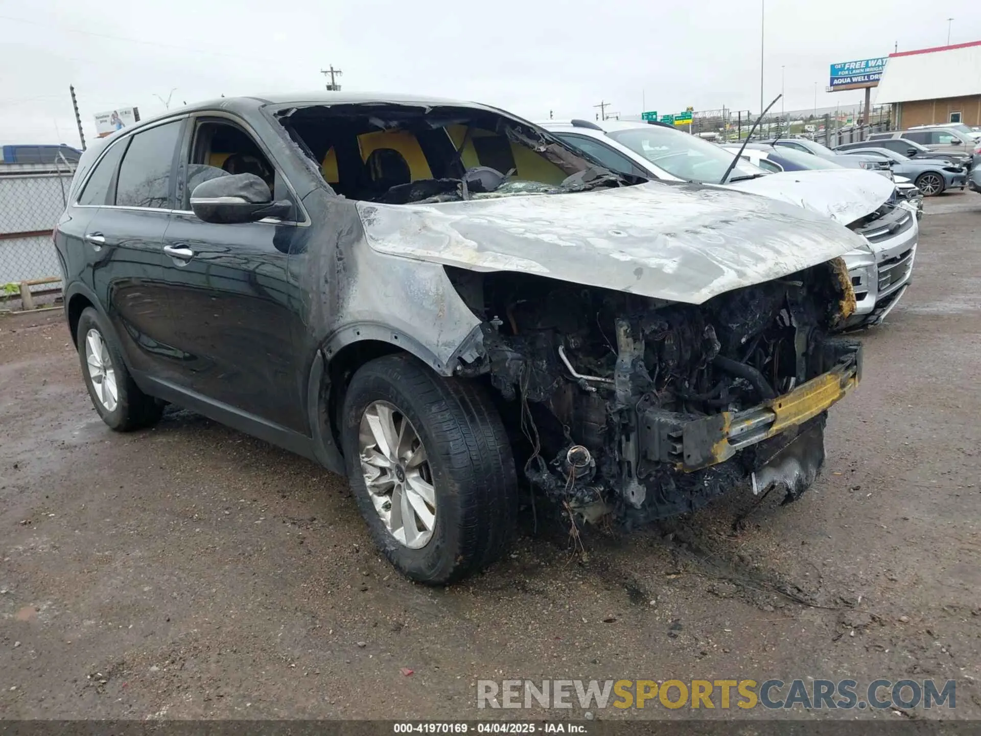 1 Photograph of a damaged car 5XYPG4A33KG575006 KIA SORENTO 2019