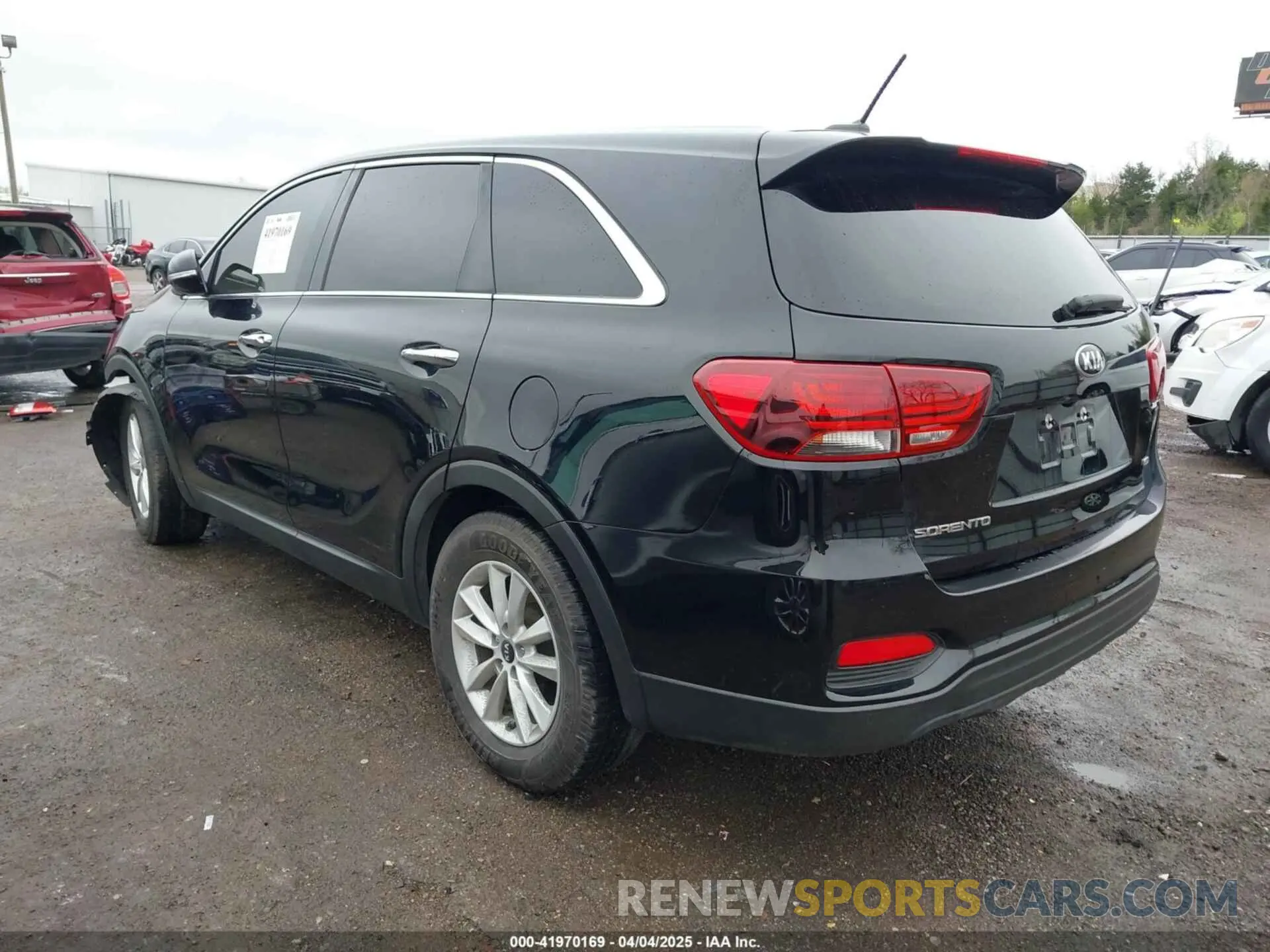 3 Фотография поврежденного автомобиля 5XYPG4A33KG575006 KIA SORENTO 2019