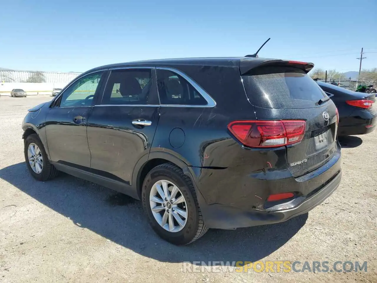 2 Photograph of a damaged car 5XYPG4A33KG582537 KIA SORENTO 2019