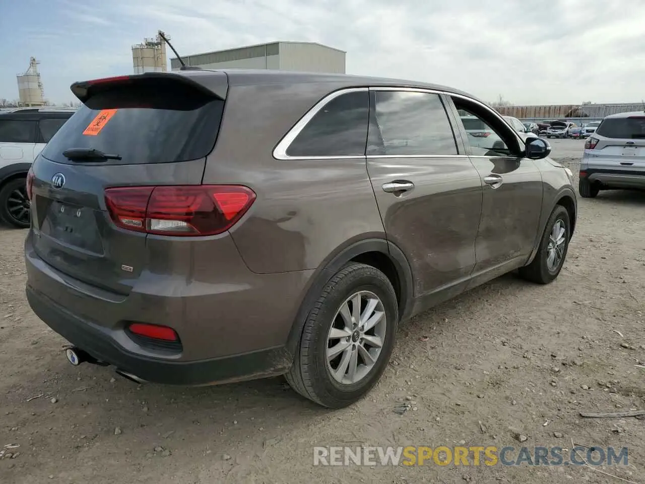 3 Photograph of a damaged car 5XYPG4A34KG505479 KIA SORENTO 2019