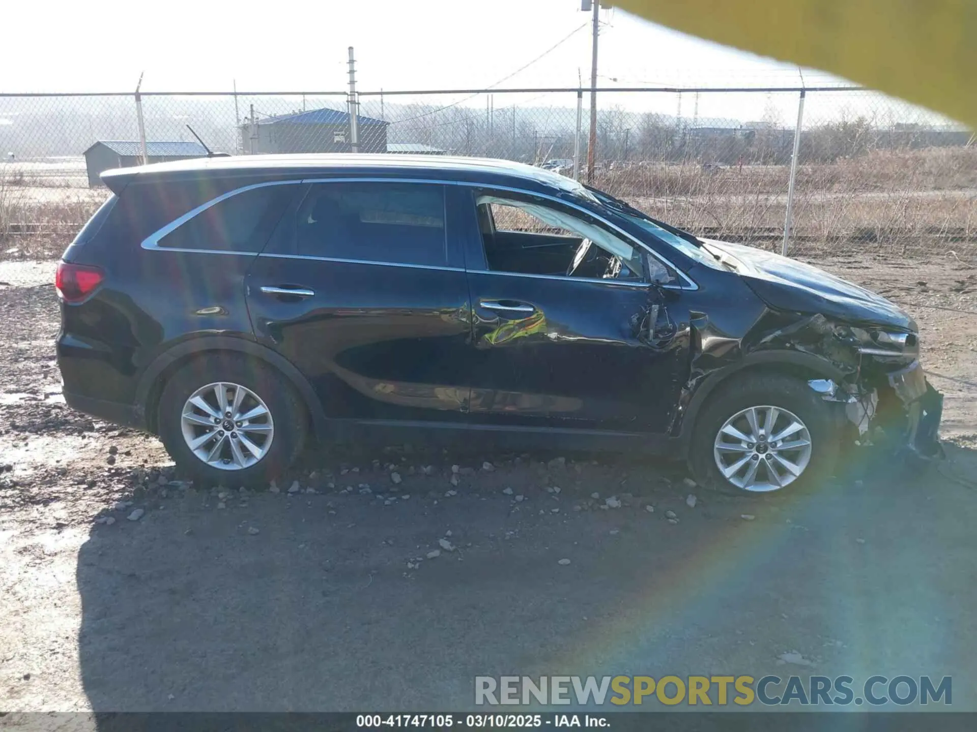 13 Photograph of a damaged car 5XYPG4A34KG509144 KIA SORENTO 2019