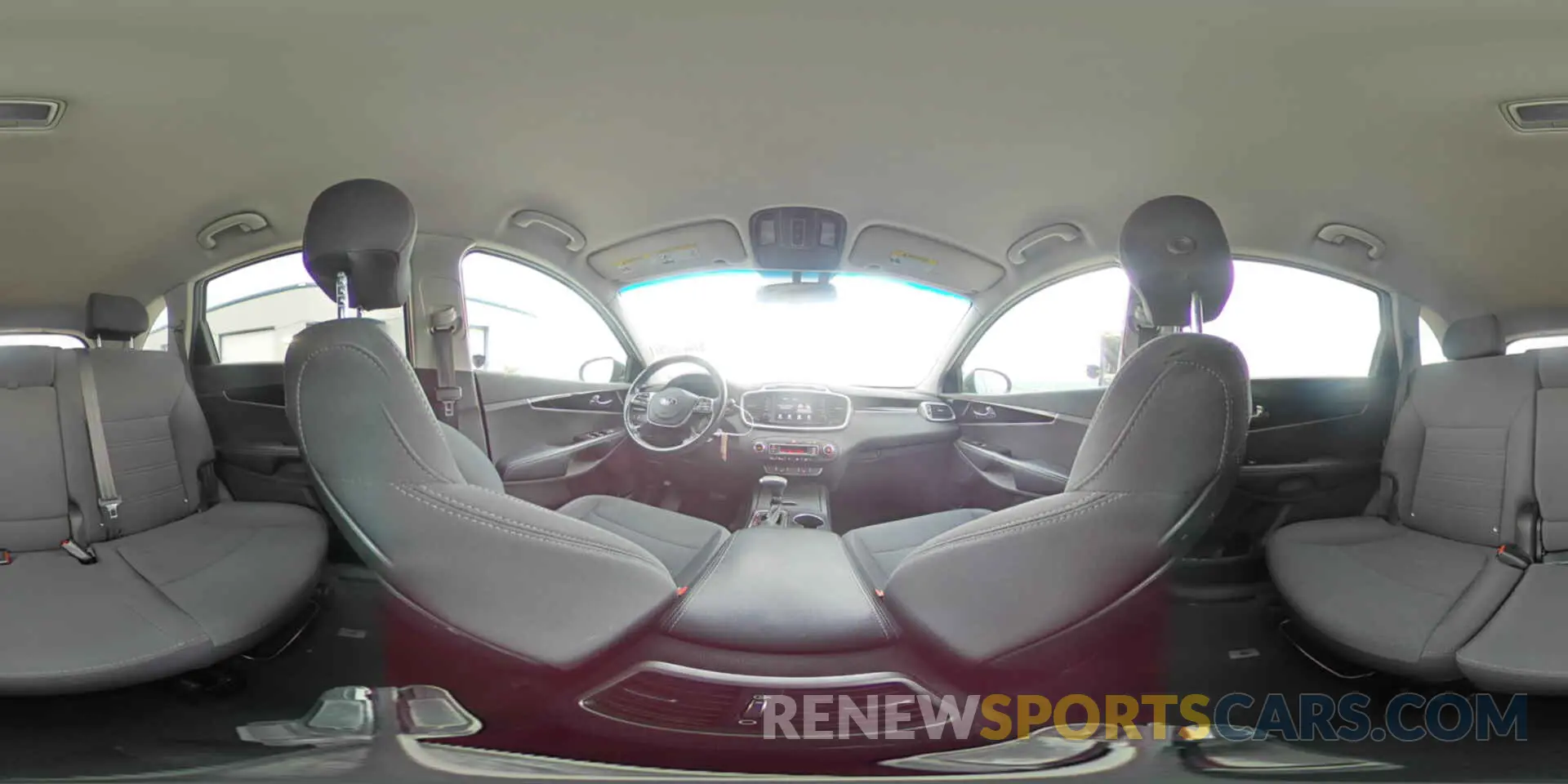 15 Photograph of a damaged car 5XYPG4A34KG534173 KIA SORENTO 2019