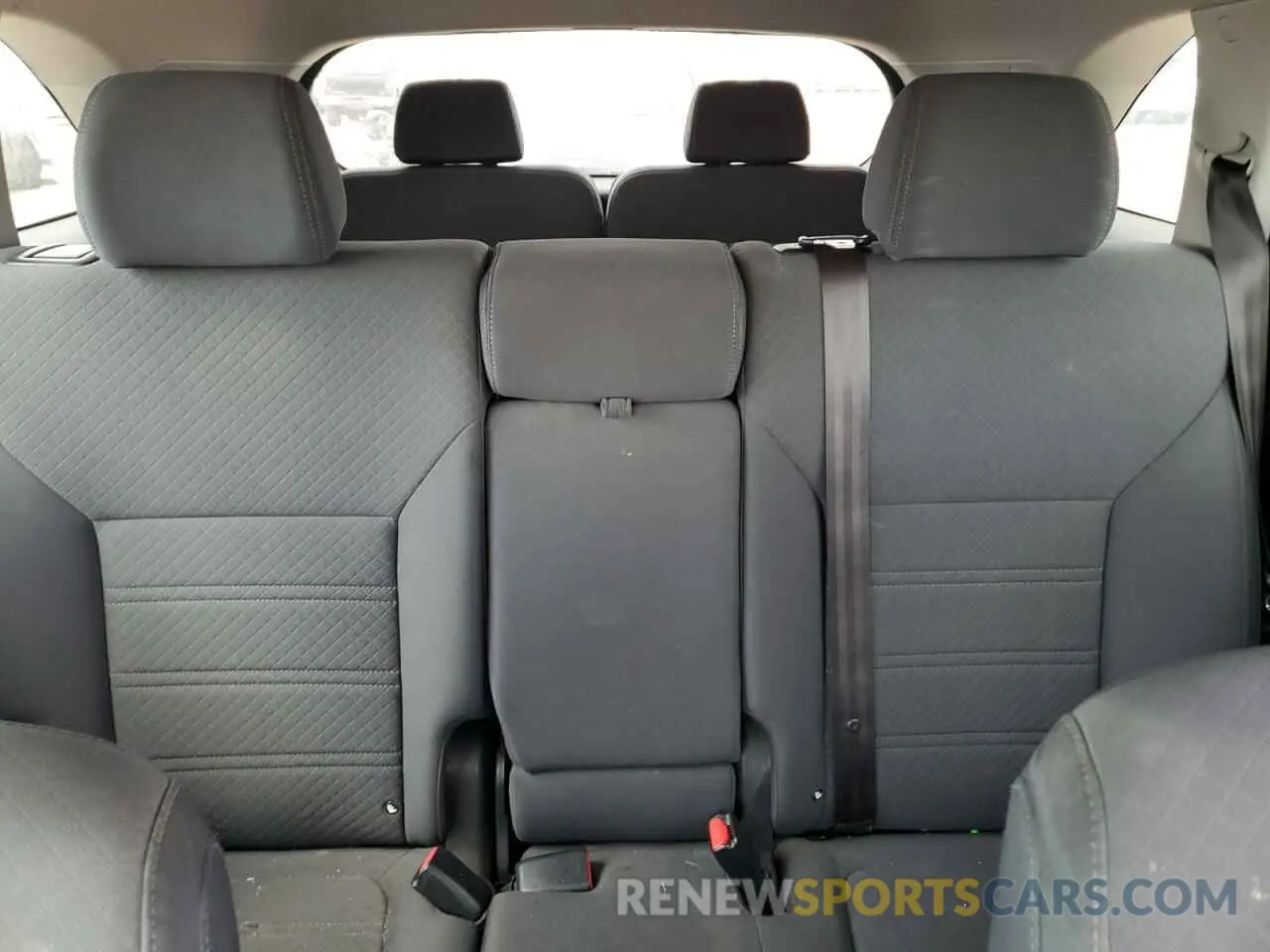 10 Photograph of a damaged car 5XYPG4A34KG534917 KIA SORENTO 2019