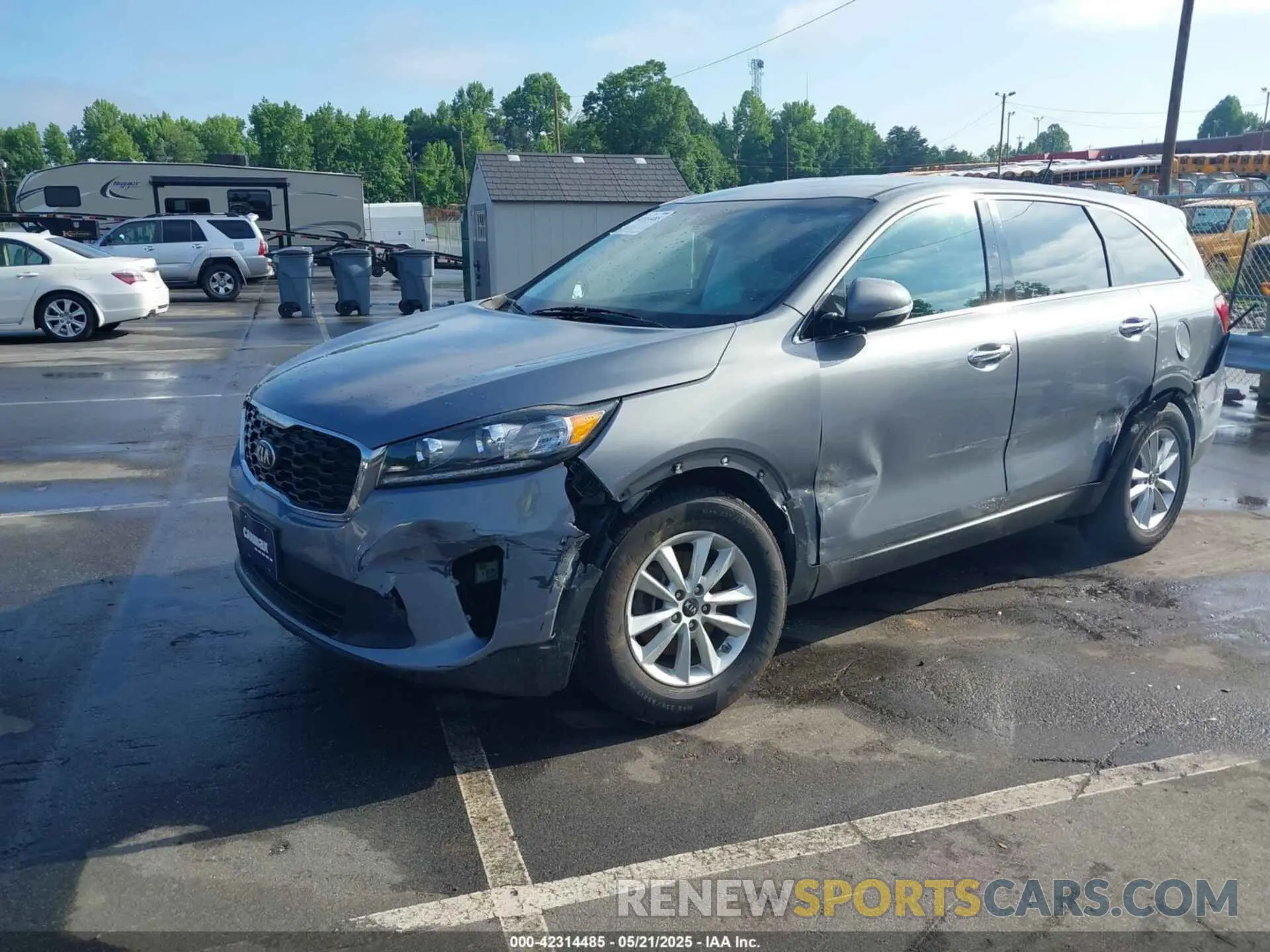 2 Photograph of a damaged car 5XYPG4A34KG598987 KIA SORENTO 2019