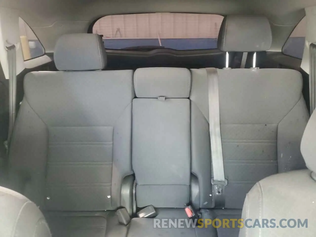 10 Photograph of a damaged car 5XYPG4A35KG533470 KIA SORENTO 2019