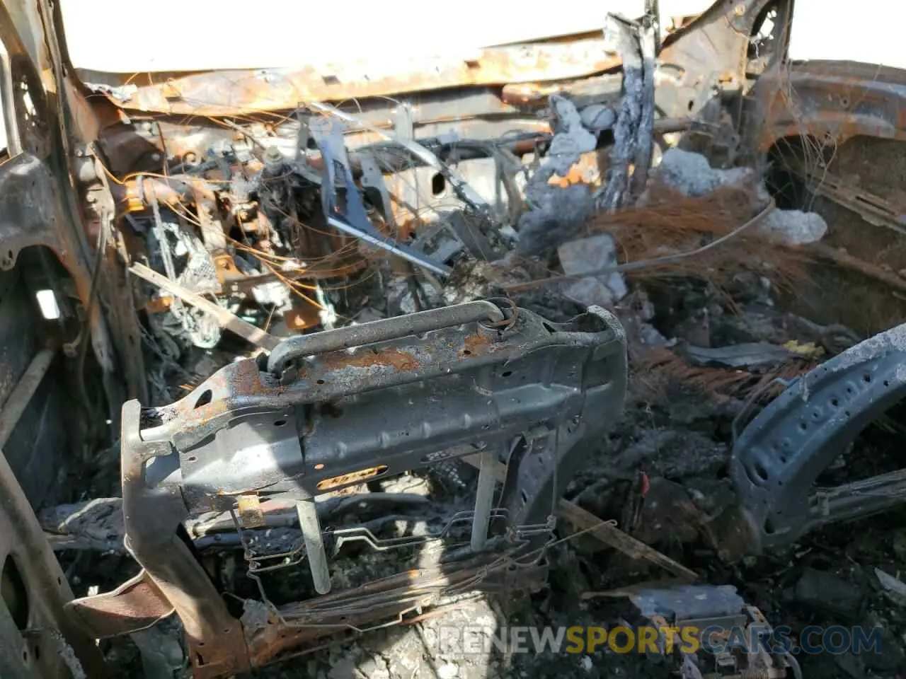 8 Photograph of a damaged car 5XYPG4A35KG534232 KIA SORENTO 2019