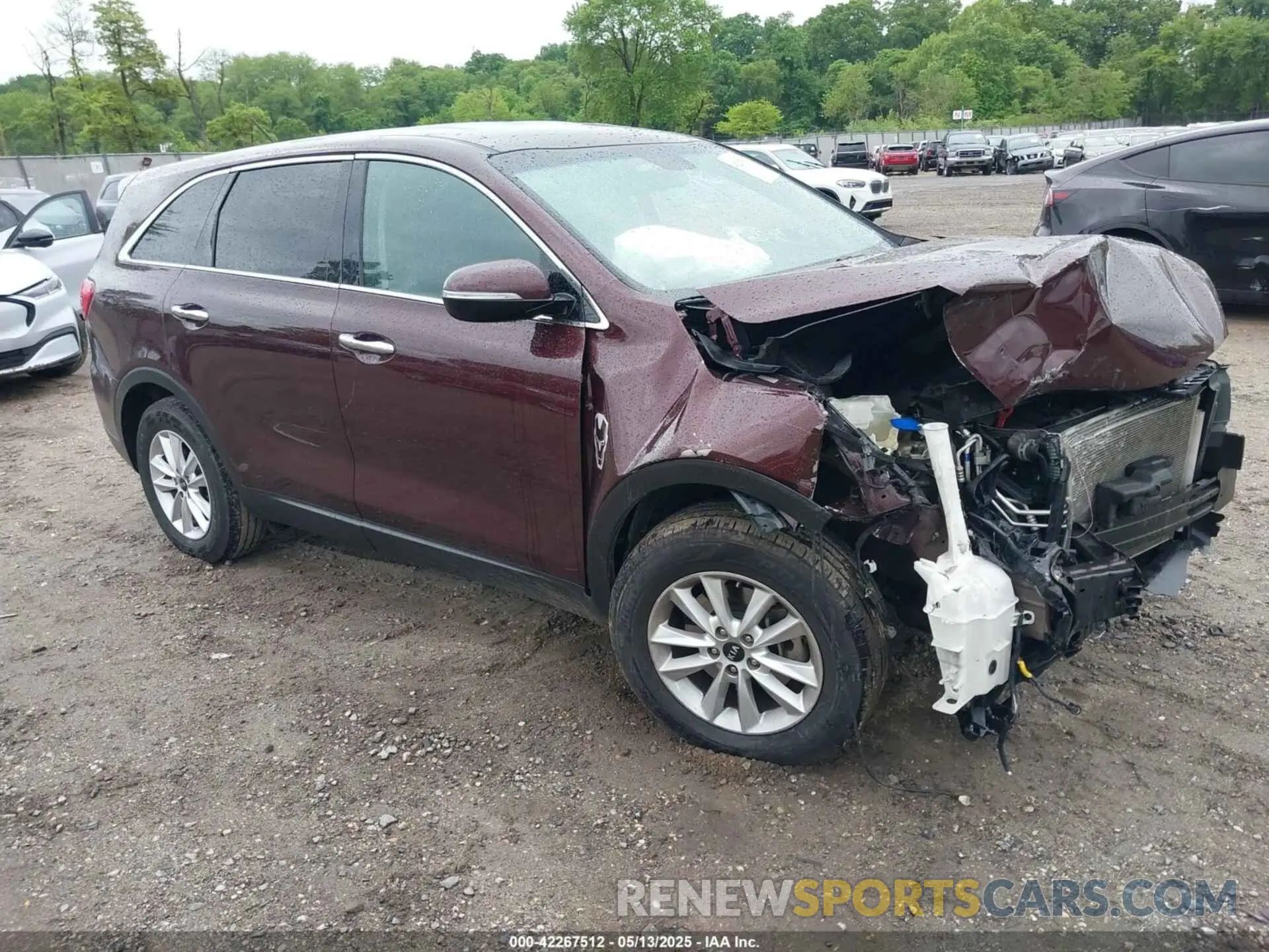 1 Photograph of a damaged car 5XYPG4A35KG576058 KIA SORENTO 2019