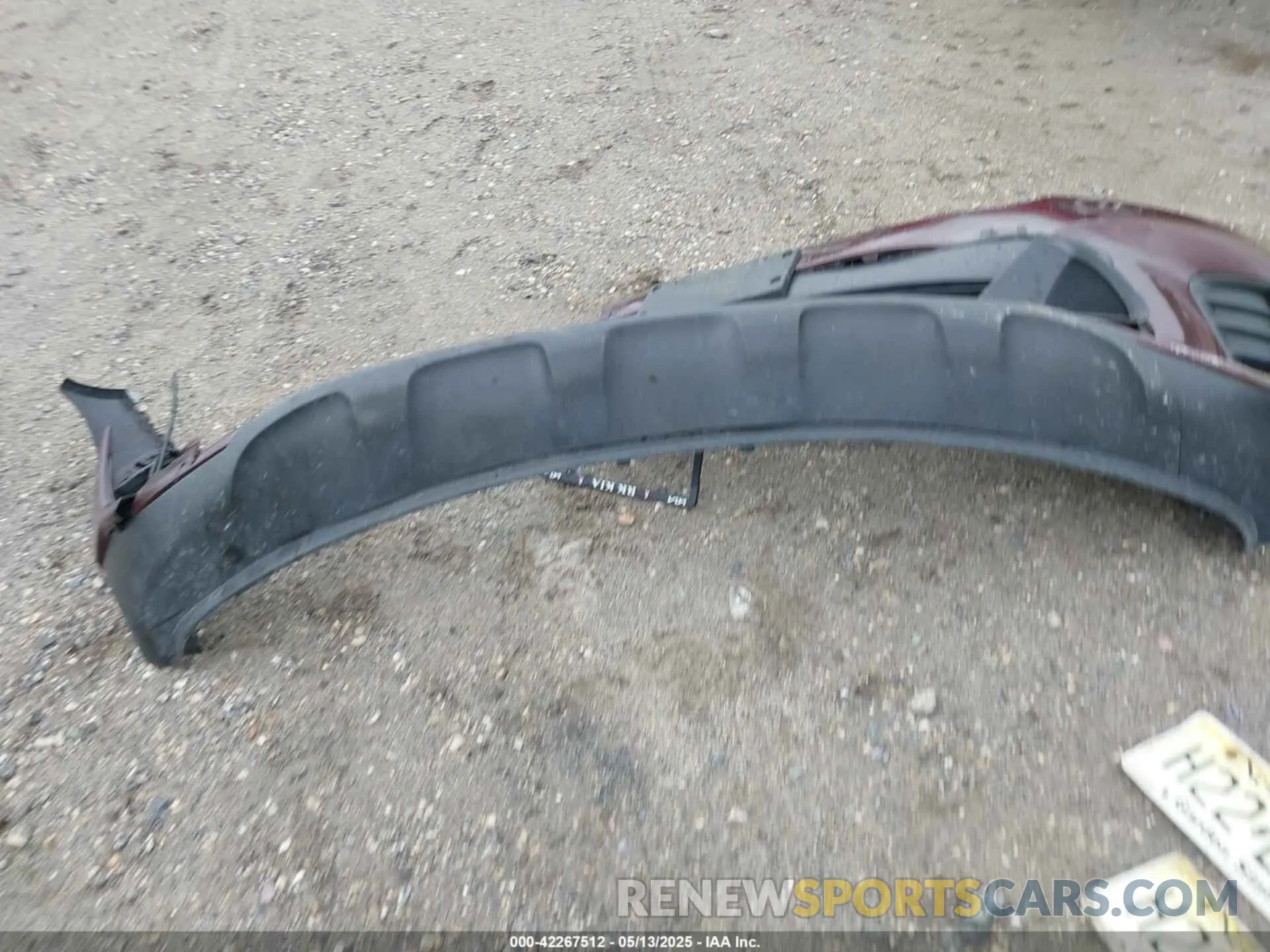 11 Photograph of a damaged car 5XYPG4A35KG576058 KIA SORENTO 2019