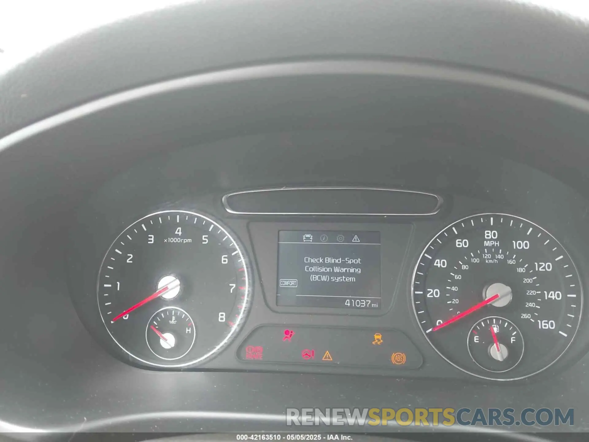7 Photograph of a damaged car 5XYPG4A35KG576447 KIA SORENTO 2019