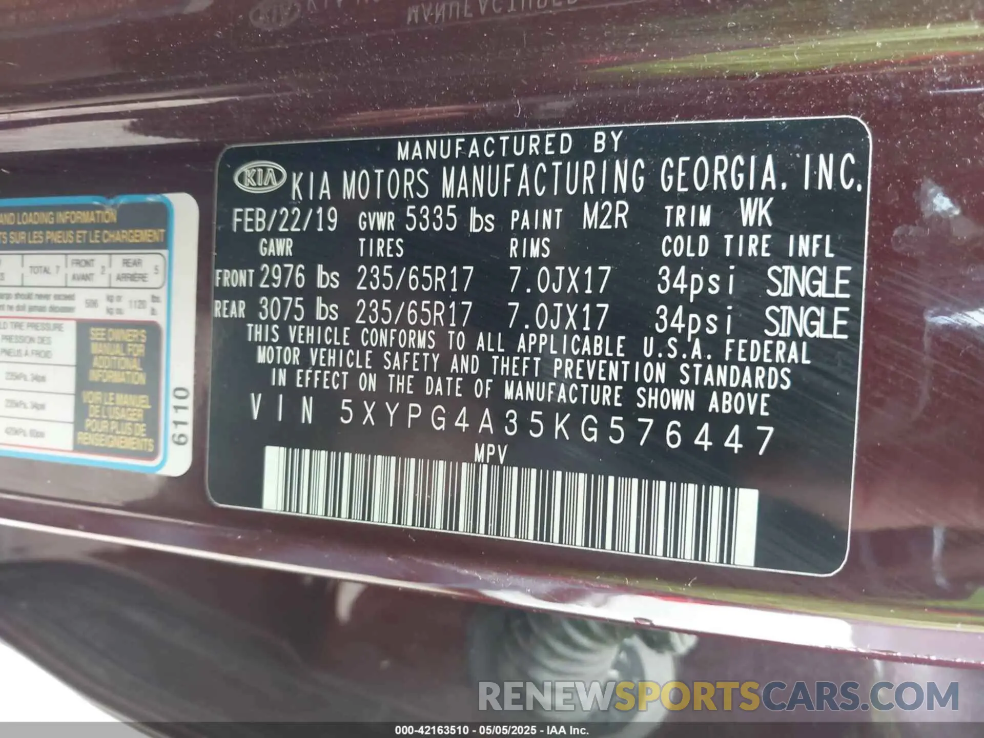 9 Photograph of a damaged car 5XYPG4A35KG576447 KIA SORENTO 2019