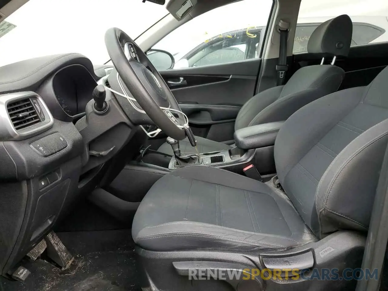 7 Фотография поврежденного автомобиля 5XYPG4A35KG582488 KIA SORENTO 2019