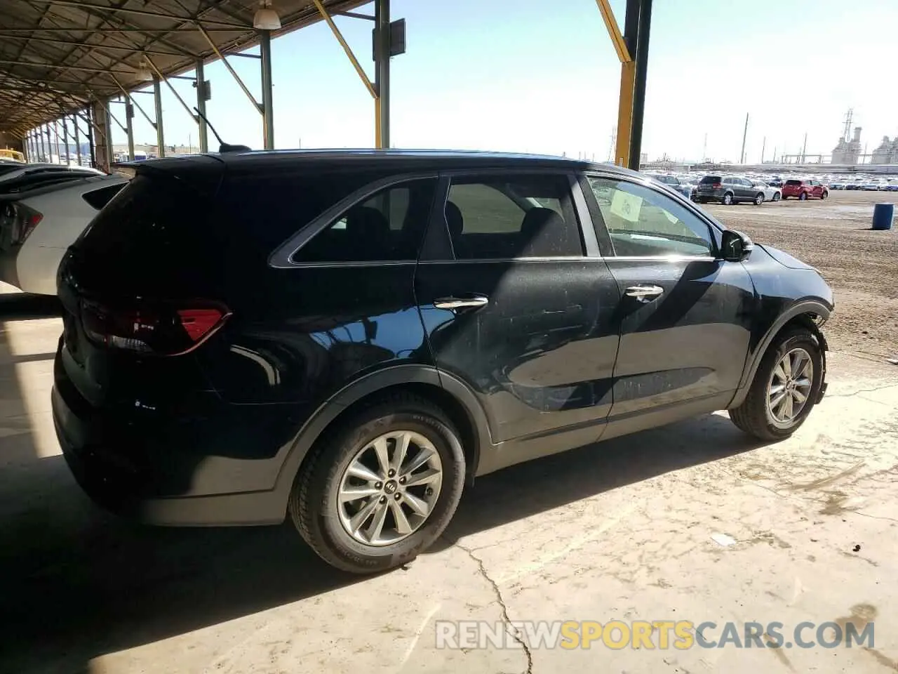3 Фотография поврежденного автомобиля 5XYPG4A36KG537592 KIA SORENTO 2019