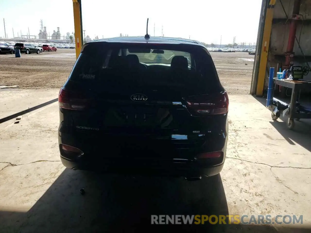 6 Фотография поврежденного автомобиля 5XYPG4A36KG537592 KIA SORENTO 2019