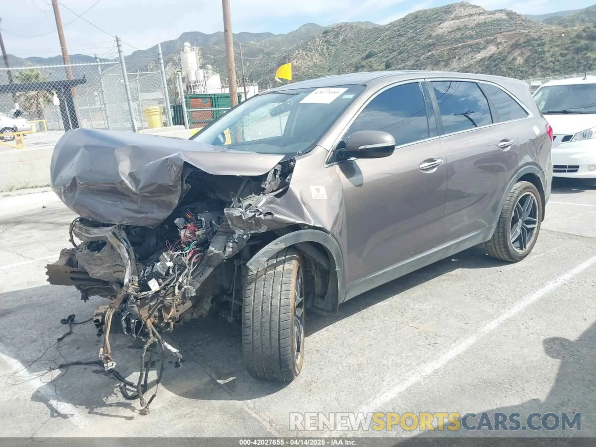2 Фотография поврежденного автомобиля 5XYPG4A36KG574769 KIA SORENTO 2019