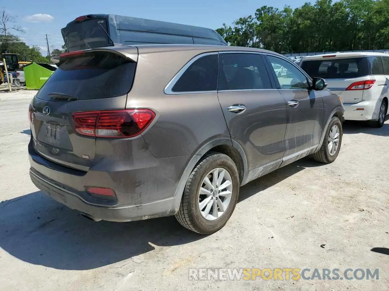 3 Фотография поврежденного автомобиля 5XYPG4A37KG508702 KIA SORENTO 2019