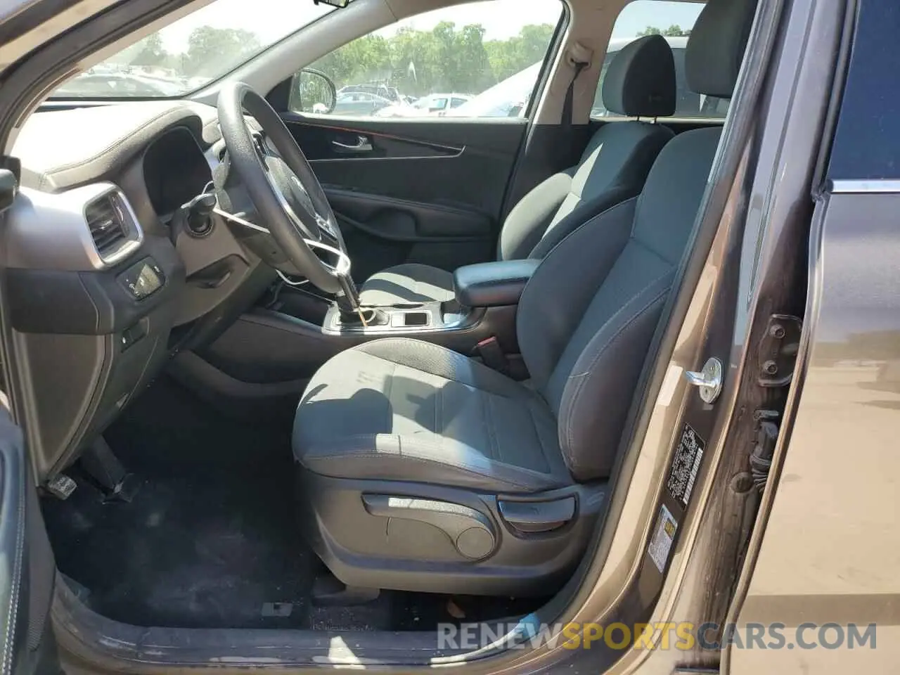 7 Фотография поврежденного автомобиля 5XYPG4A37KG508702 KIA SORENTO 2019