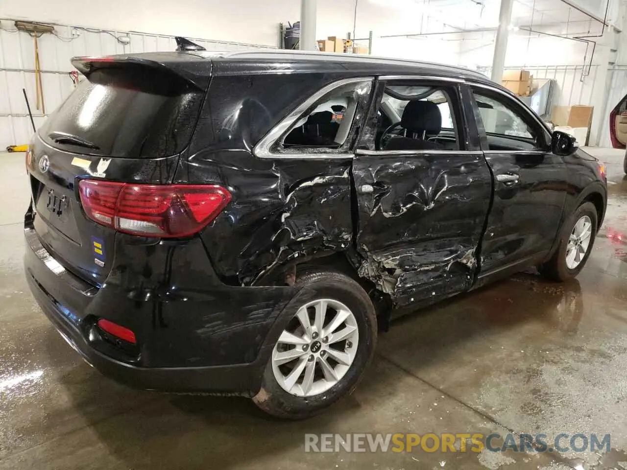 3 Photograph of a damaged car 5XYPG4A38KG451295 KIA SORENTO 2019