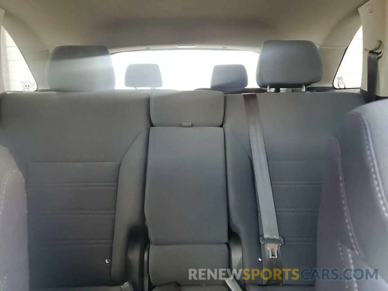 10 Photograph of a damaged car 5XYPG4A38KG467092 KIA SORENTO 2019