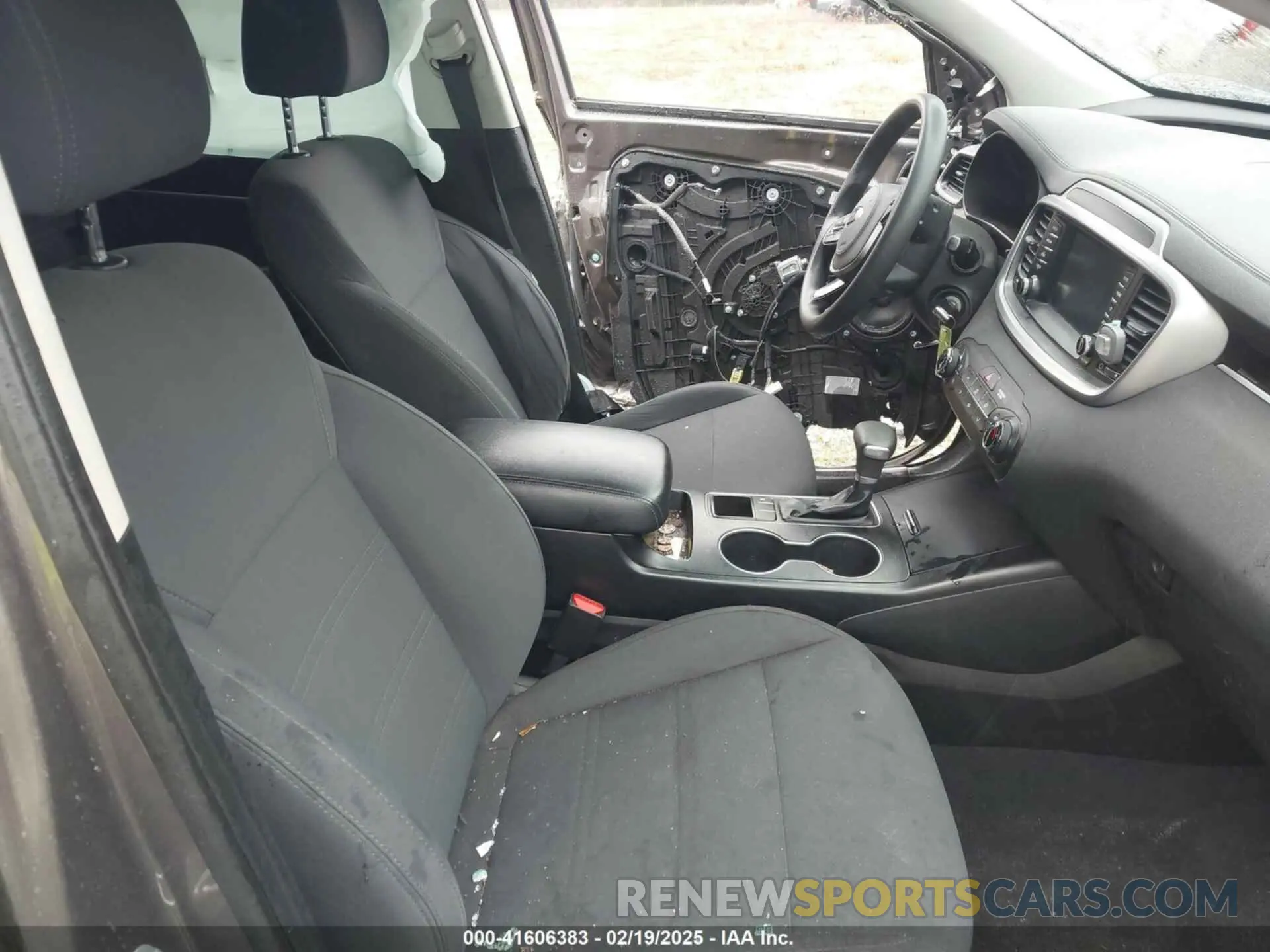 5 Фотография поврежденного автомобиля 5XYPG4A38KG508708 KIA SORENTO 2019