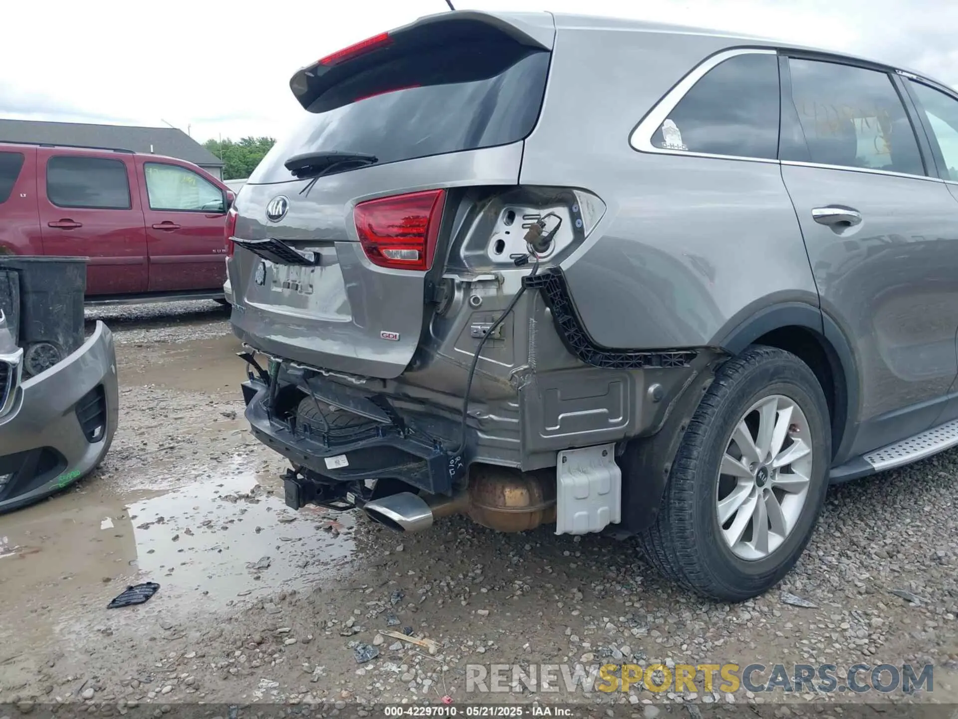 19 Фотография поврежденного автомобиля 5XYPG4A38KG533060 KIA SORENTO 2019