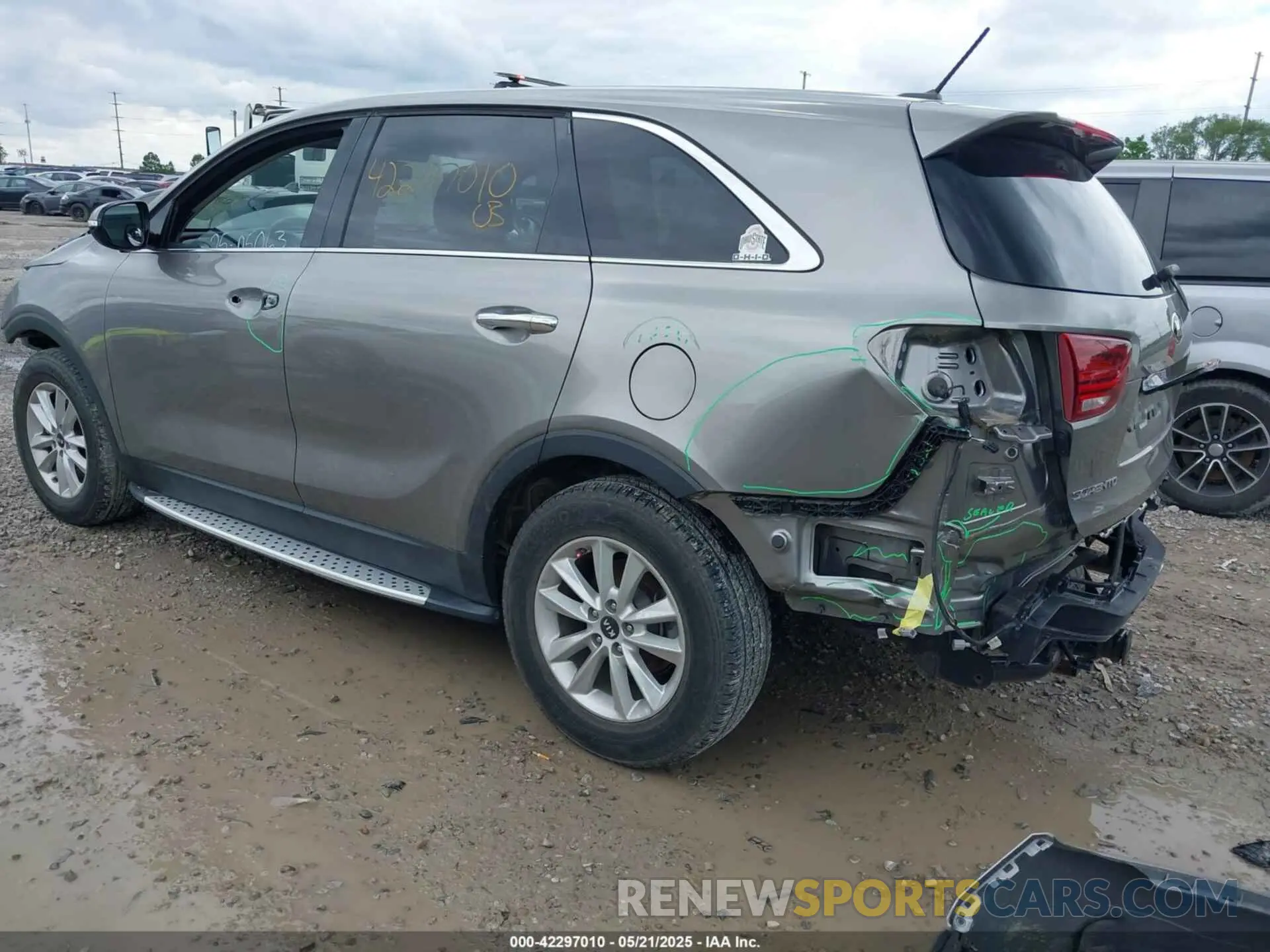 3 Фотография поврежденного автомобиля 5XYPG4A38KG533060 KIA SORENTO 2019