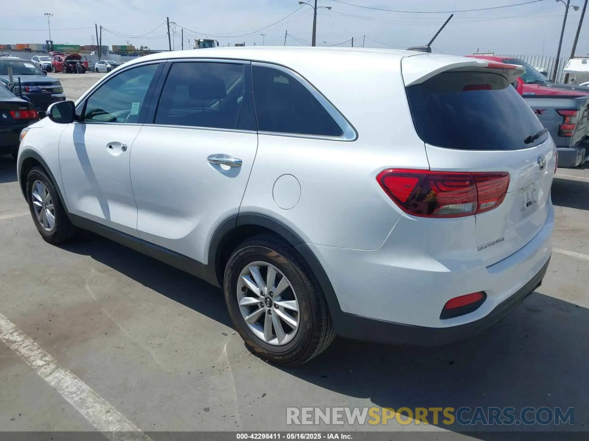 3 Фотография поврежденного автомобиля 5XYPG4A38KG550585 KIA SORENTO 2019