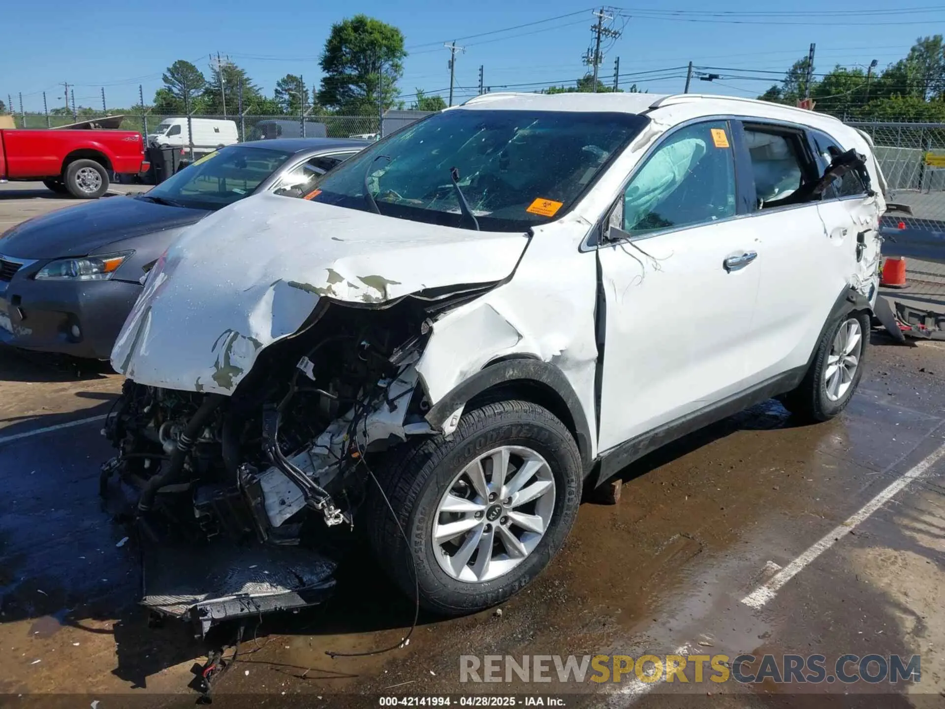 2 Фотография поврежденного автомобиля 5XYPG4A39KG448048 KIA SORENTO 2019
