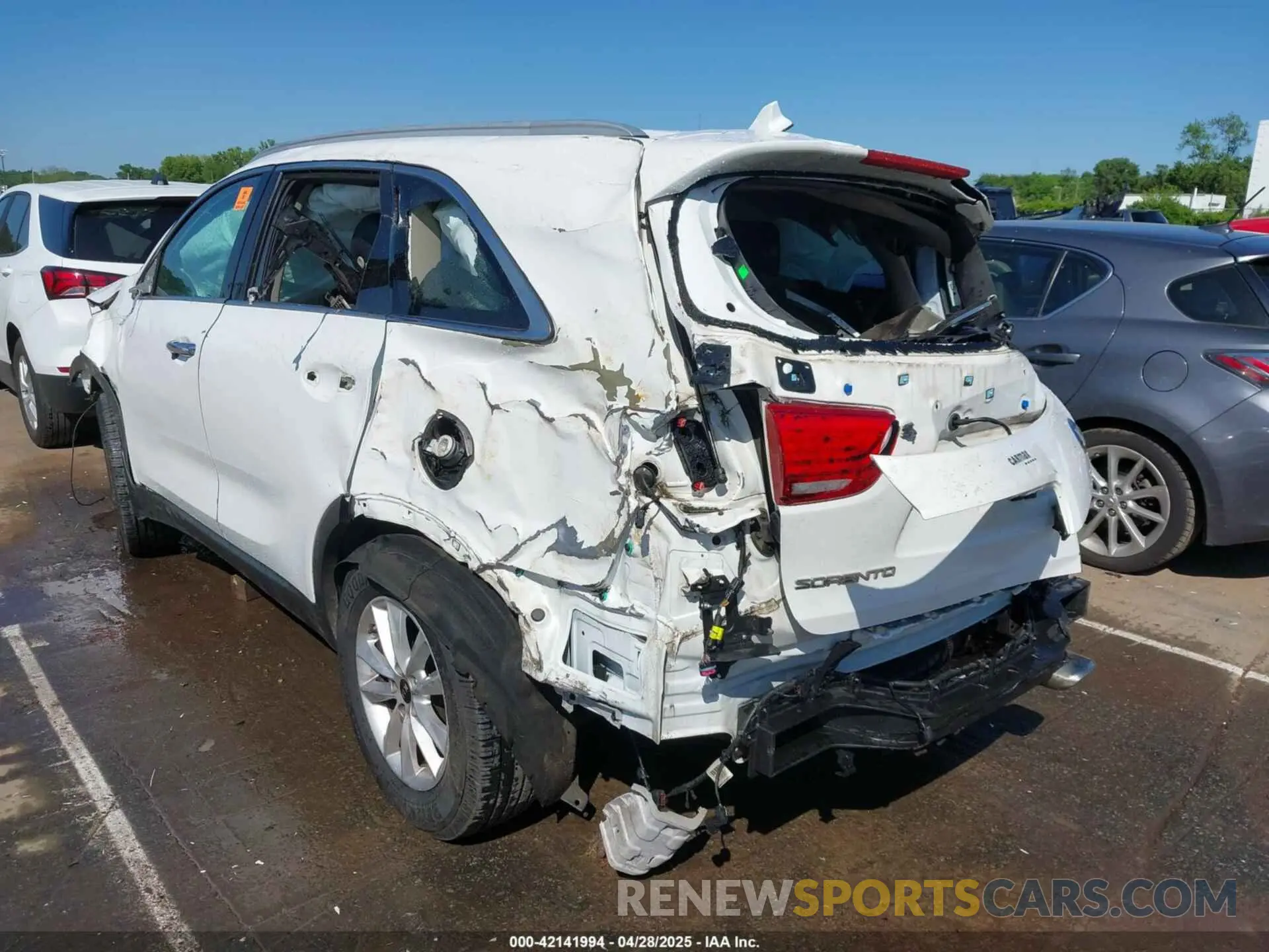 3 Фотография поврежденного автомобиля 5XYPG4A39KG448048 KIA SORENTO 2019
