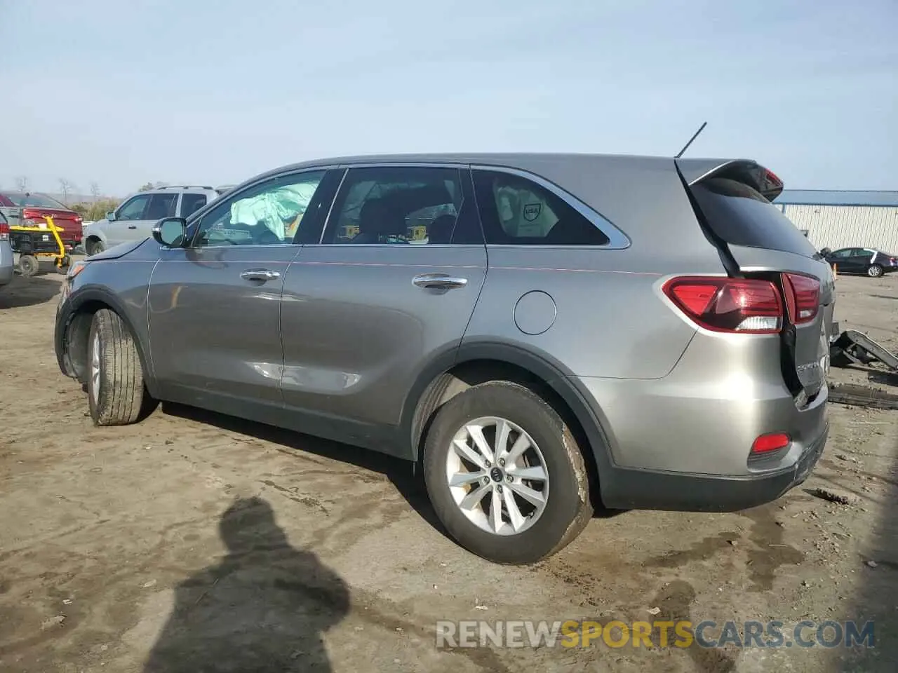 2 Photograph of a damaged car 5XYPG4A39KG520477 KIA SORENTO 2019