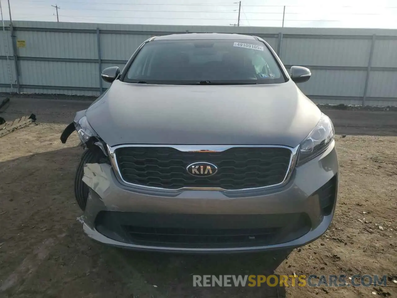5 Photograph of a damaged car 5XYPG4A39KG520477 KIA SORENTO 2019