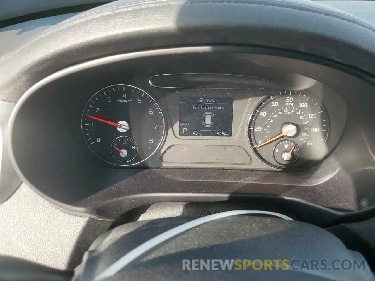 9 Photograph of a damaged car 5XYPG4A39KG520477 KIA SORENTO 2019