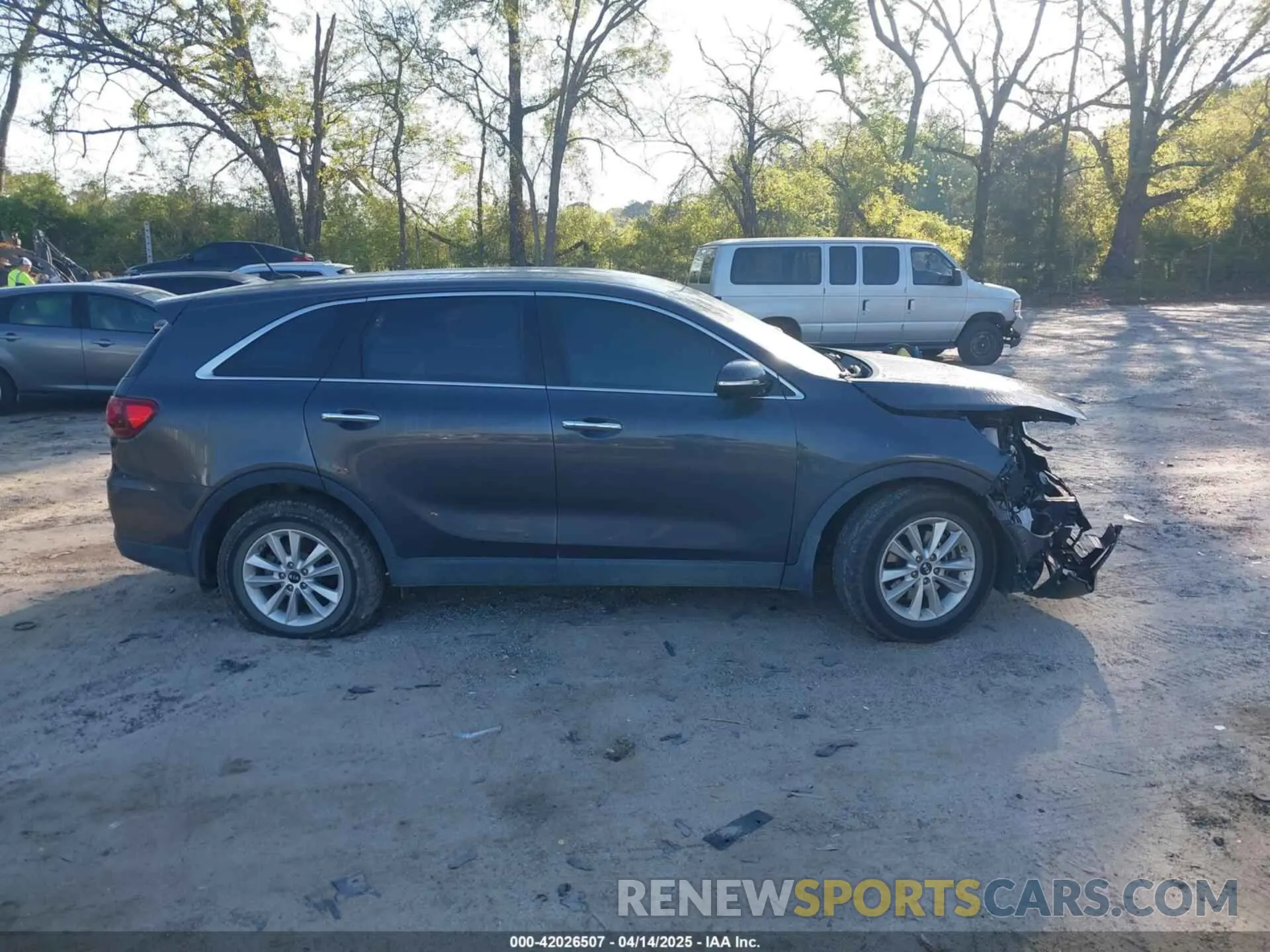 13 Фотография поврежденного автомобиля 5XYPG4A39KG523363 KIA SORENTO 2019