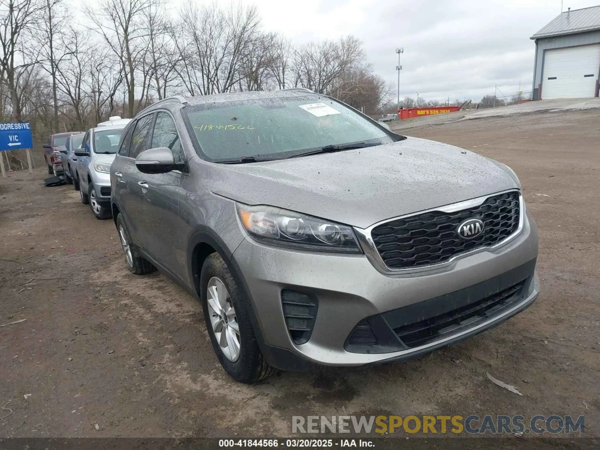 1 Photograph of a damaged car 5XYPG4A39KG532323 KIA SORENTO 2019