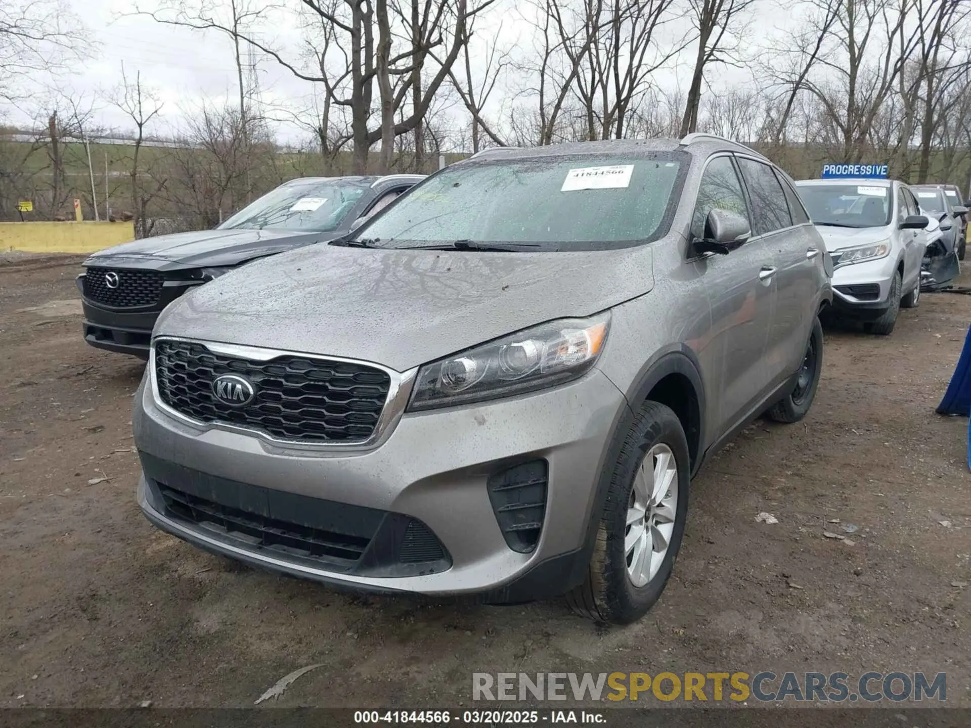 2 Photograph of a damaged car 5XYPG4A39KG532323 KIA SORENTO 2019