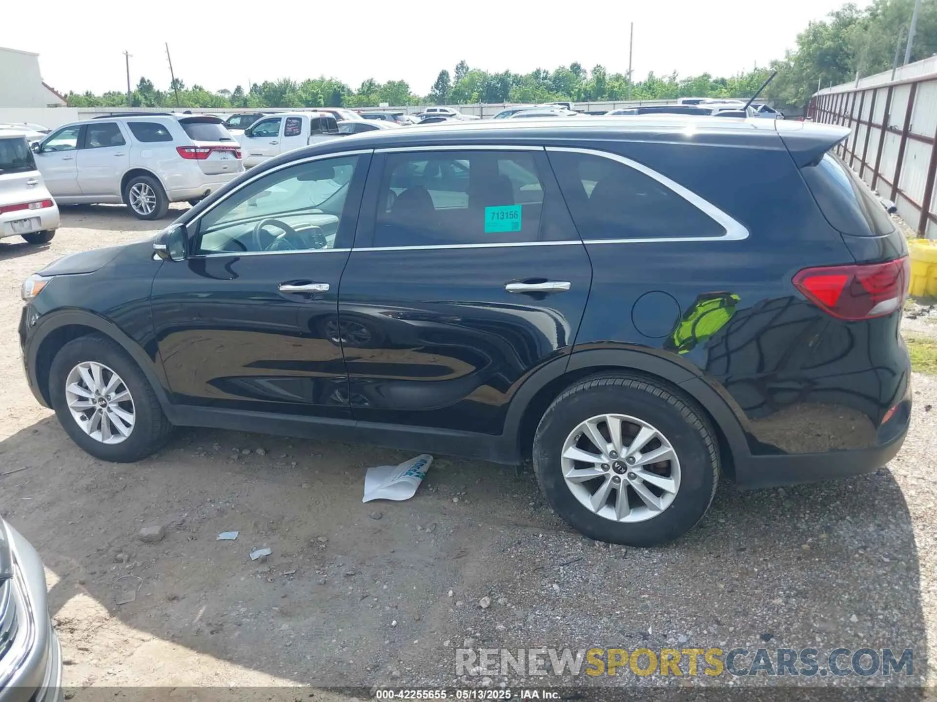 14 Photograph of a damaged car 5XYPG4A39KG534430 KIA SORENTO 2019