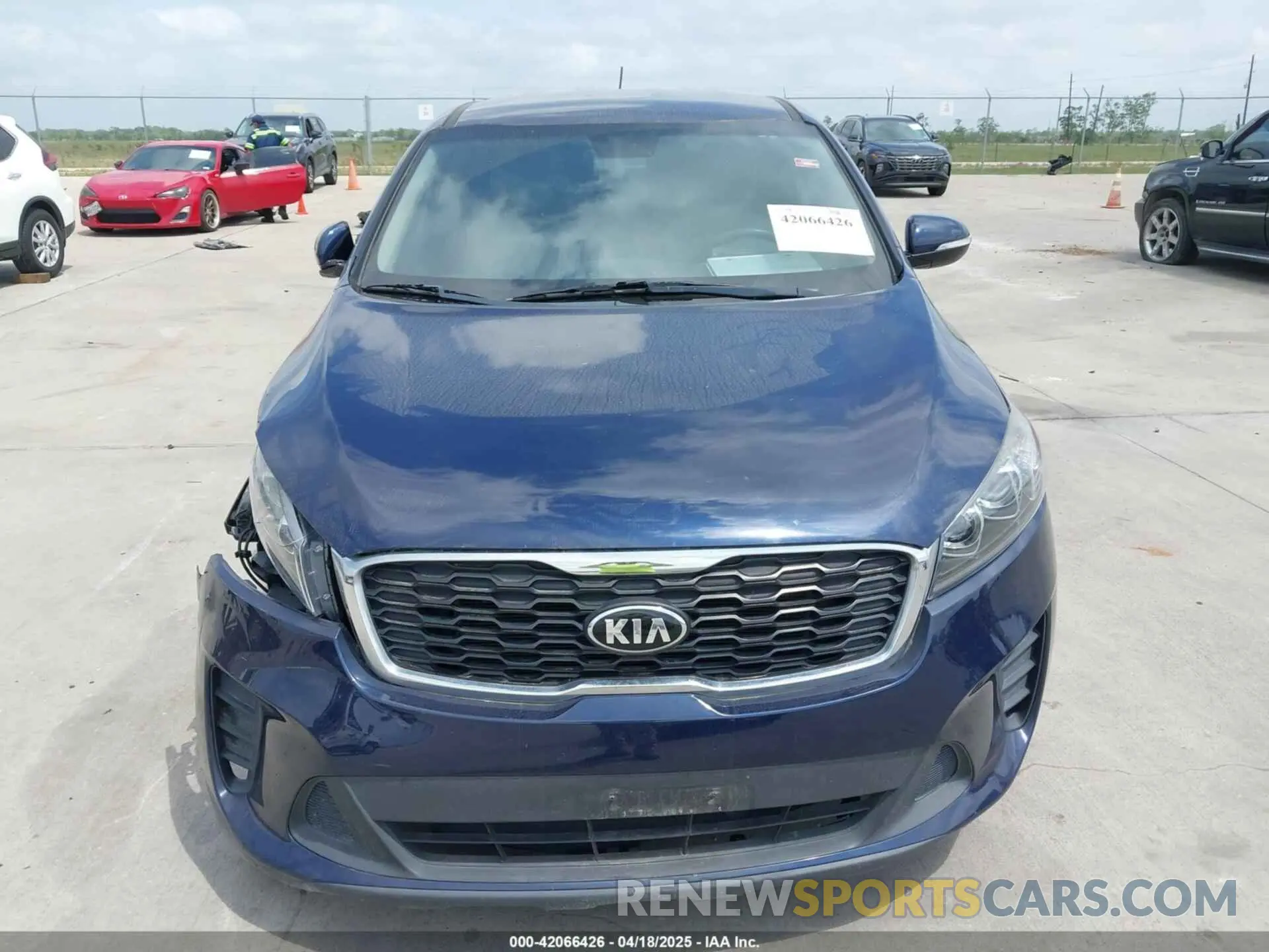 12 Фотография поврежденного автомобиля 5XYPG4A39KG541829 KIA SORENTO 2019