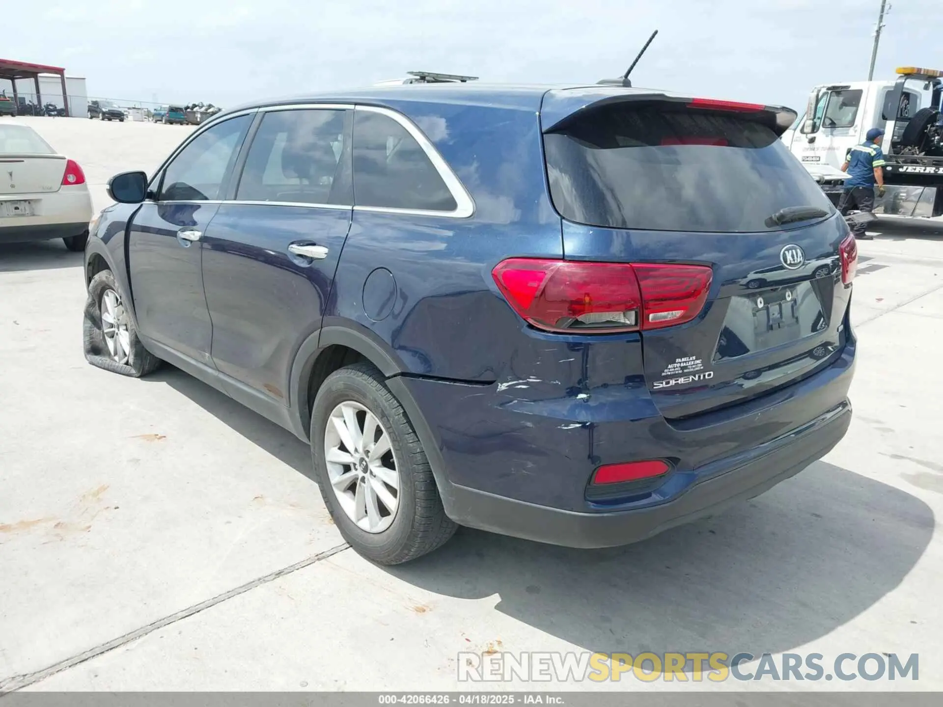 3 Фотография поврежденного автомобиля 5XYPG4A39KG541829 KIA SORENTO 2019