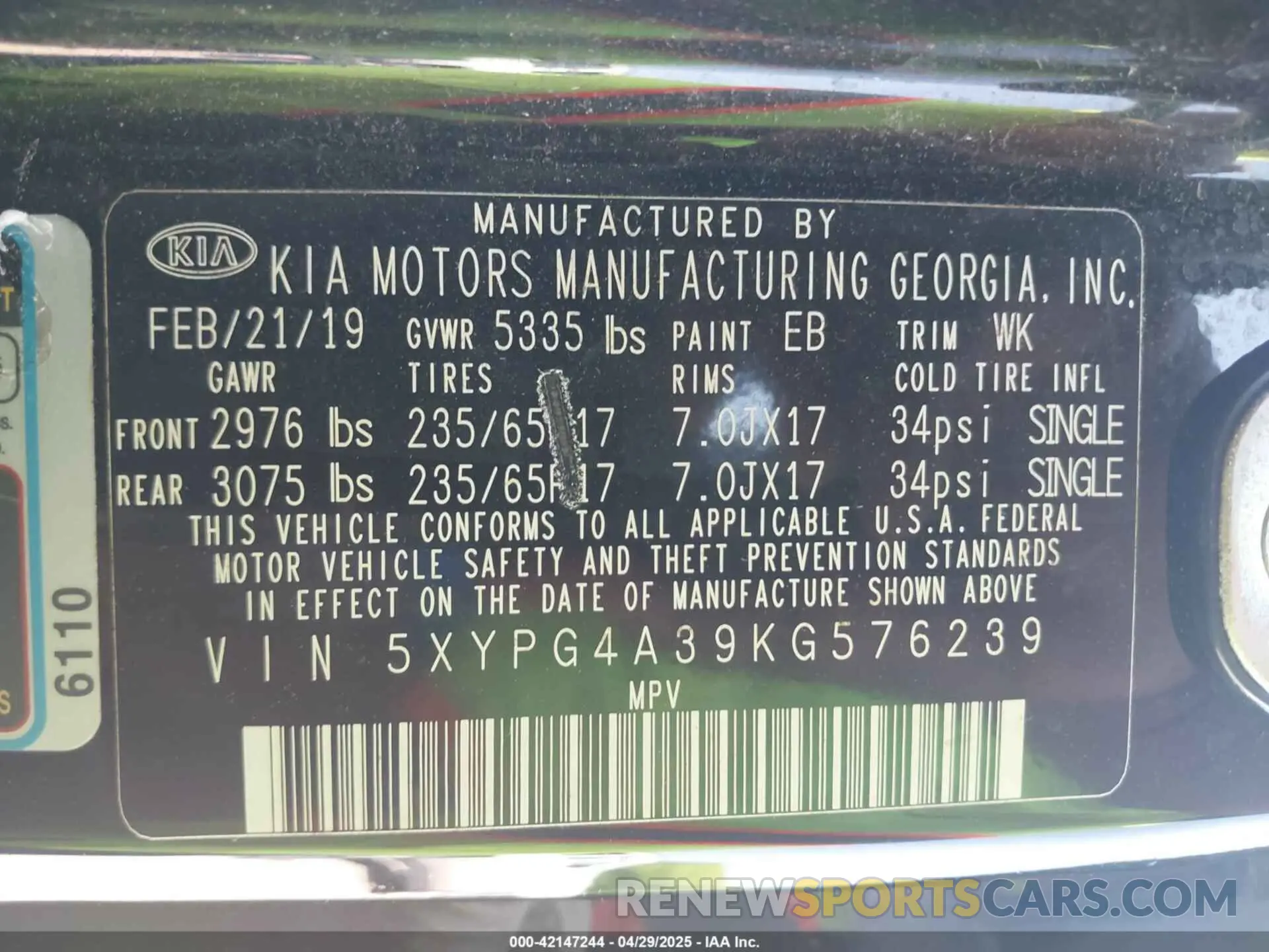 9 Photograph of a damaged car 5XYPG4A39KG576239 KIA SORENTO 2019