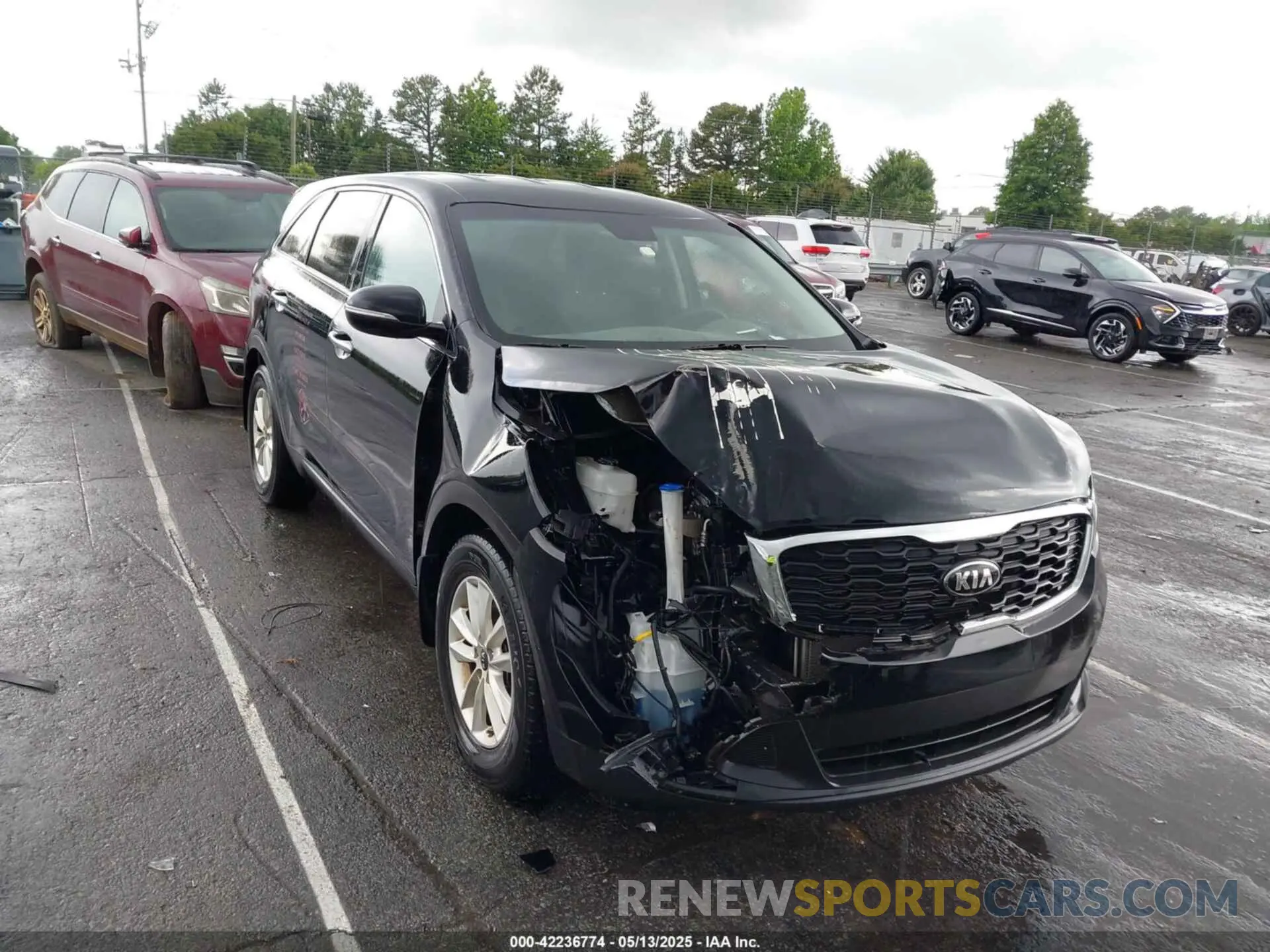 1 Photograph of a damaged car 5XYPG4A39KG584941 KIA SORENTO 2019