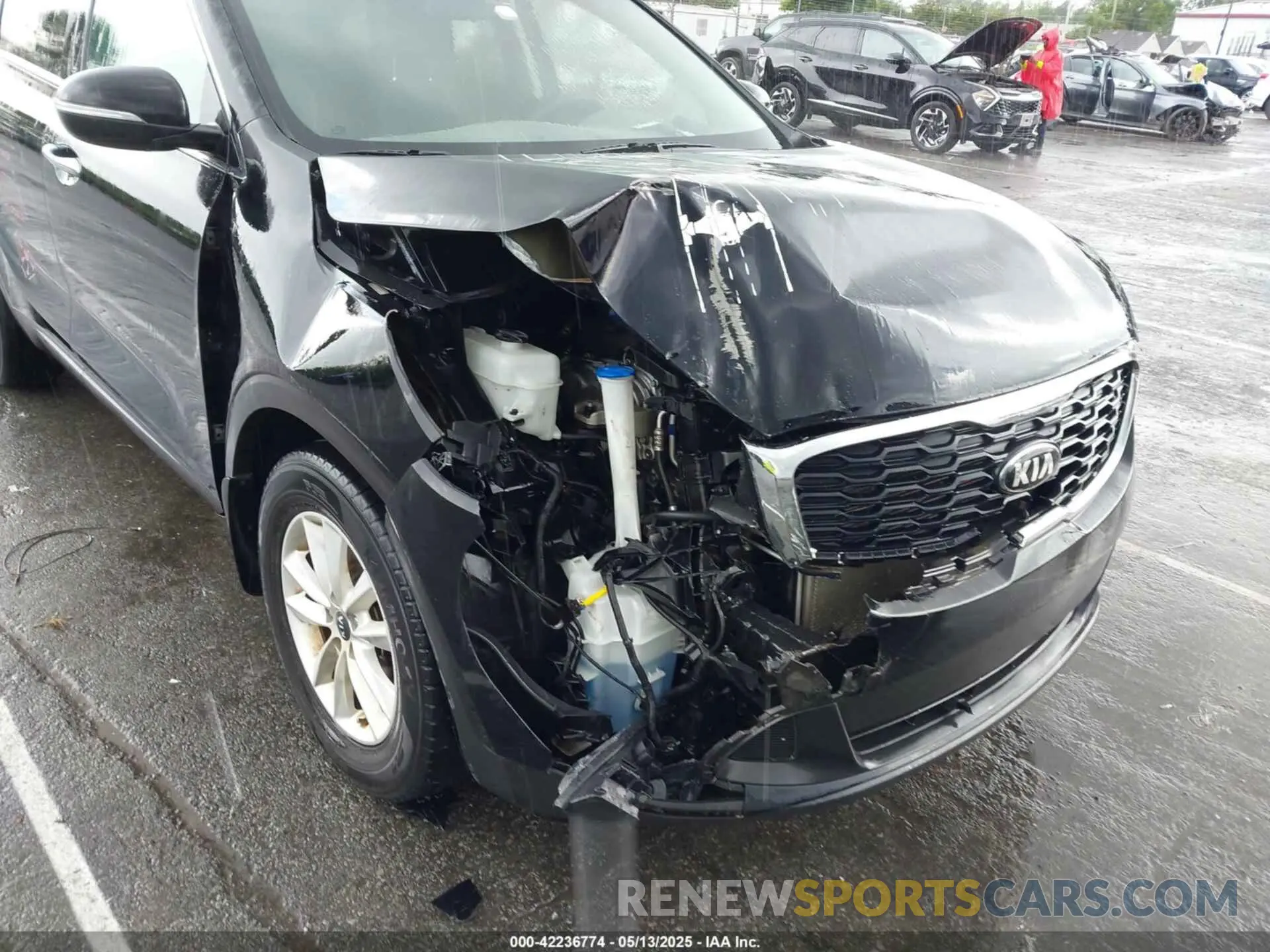 6 Photograph of a damaged car 5XYPG4A39KG584941 KIA SORENTO 2019