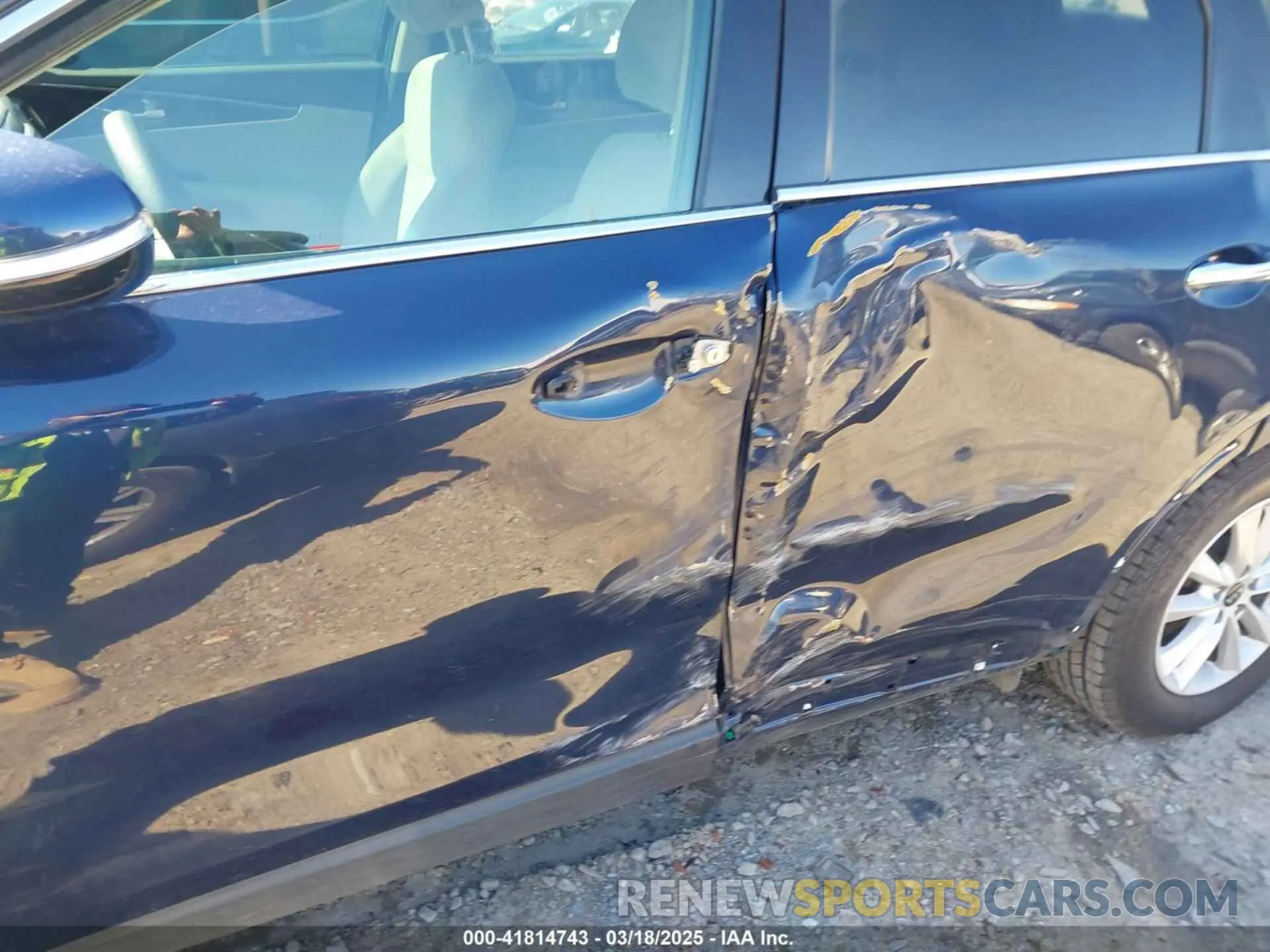6 Photograph of a damaged car 5XYPG4A3XKG523100 KIA SORENTO 2019