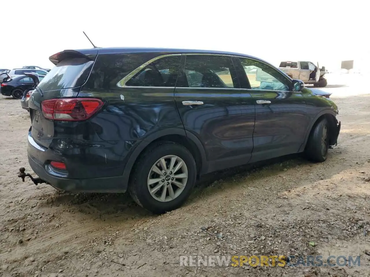 3 Photograph of a damaged car 5XYPG4A3XKG542620 KIA SORENTO 2019
